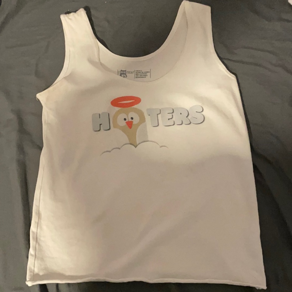 Vintage hooters tank